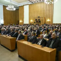 CHP Genel Merkezi ve TBMM binası.