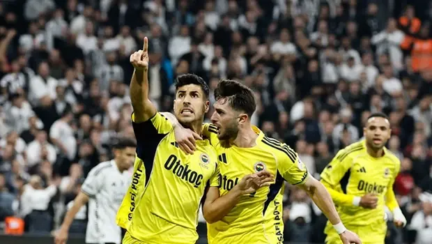 Fenerbahçeli futbolcu Marco Asensio sahada.