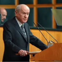 MHP Genel Başkanı Devlet Bahçeli TBMM'de konuşma yaparken.