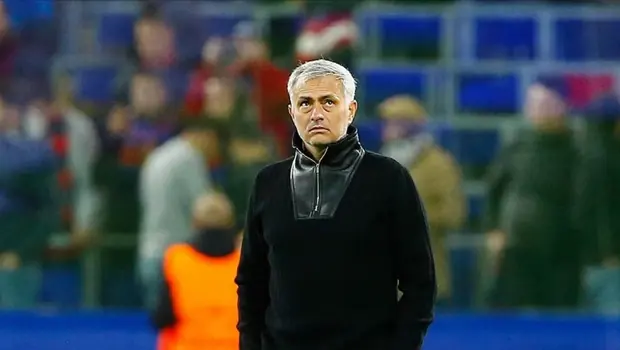 Real Madrid başkanı Florentino Perez ve teknik direktör Jose Mourinho.