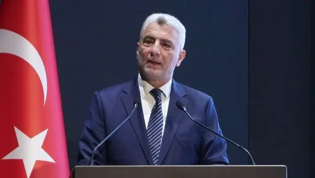 Ticaret Bakanı Ömer Bolat, İhracat Ödülleri Töreni'nde konuşma yaparken.
