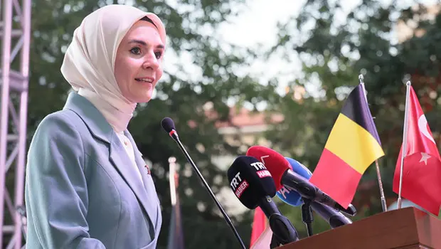 Aile ve Sosyal Hizmetler Bakanı Mahinur Özdemir Göktaş, Belçika Milli Günü programında konuşma yapıyor.