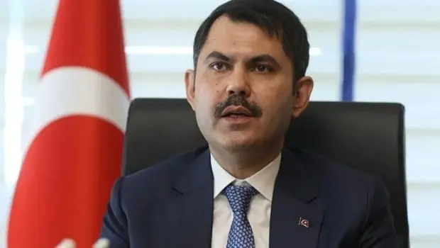 Bakan Murat Kurum Adıyaman'daki kura töreninde konuşma yaparken.