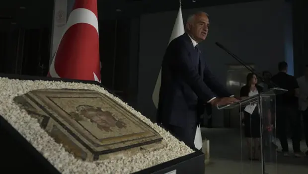 Zeugma Mozaik Müzesi'nde sergilenen Çingene Kızı mozaiği.