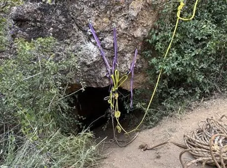 Çorum'da mağarada mahsur kalan kişinin cenazesine ulaşılmasının ardından bölgede alınan güvenlik önlemleri.