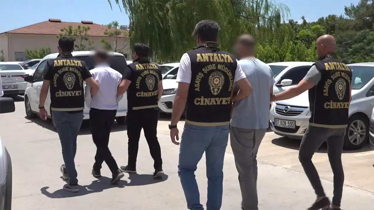 Antalya'da bir polis merkezi binası.