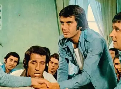 Hababam Sınıfı Sınıfta Kaldı filminin oyuncu kadrosu ve çekim mekanı.