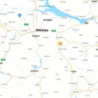 Malatya'da meydana gelen deprem sonrası ekipler sahada inceleme yapıyor.