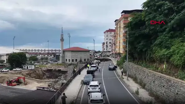 Rize'de yurt inşaatında meydana gelen çökme sonrası bölgede alınan güvenlik önlemleri.