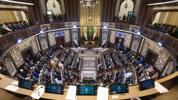 Suriye Halk Parlamentosu'nun yeni dönemdeki ilk oturumu Şam'da gerçekleştirildi.