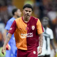 Galatasaraylı futbolcu Gabriel Sara, takımda kalma sinyali veren bir duruş sergiliyor.