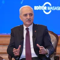 TBMM Başkanı Numan Kurtulmuş, Anadolu Ajansı Editör Masası'nda açıklamalarda bulunuyor.