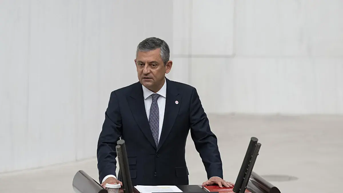 TBMM Genel Kurulu'nda Özgür Özel konuşma yaparken