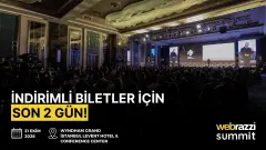 Webrazzi Summit 2026 konferansının düzenleneceği Wyndham Grand İstanbul Levent'te profesyonel sahne kurulumu.
