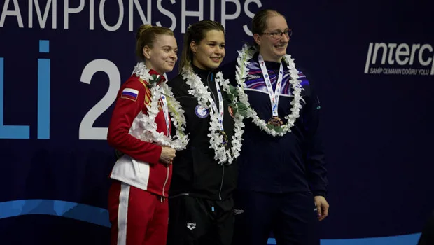 2026 Avrupa Para Yüzme Şampiyonası'nda kadınlar 50 metre serbest S10 finalinde altın madalya kazanan milli sporcu Defne Kurt.