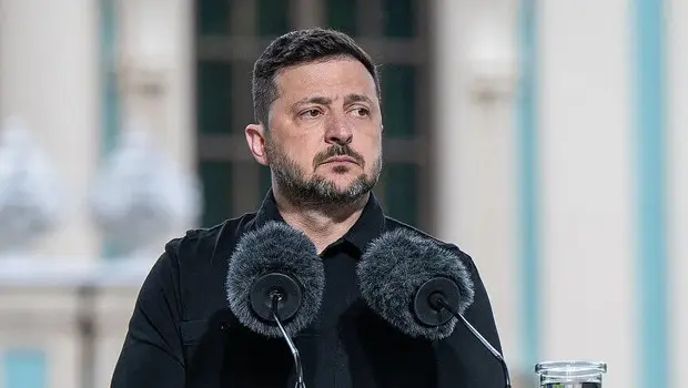 Volodimir Zelenskiy ve Vladimir Putin'in yan yana fotoğrafları.