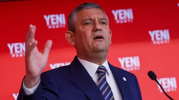 YENİ Parti Genel Başkanı Özgür Özel basın toplantısında konuşurken