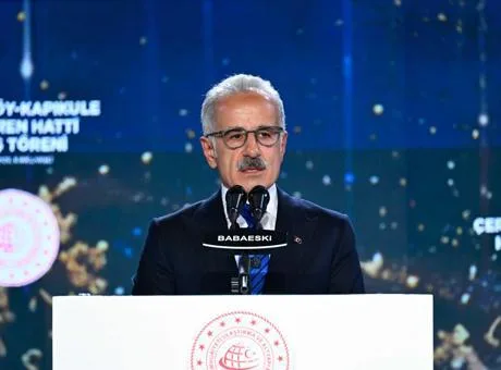 Türkiye'nin dijital güvenliğini simgeleyen modern bir veri merkezi.
