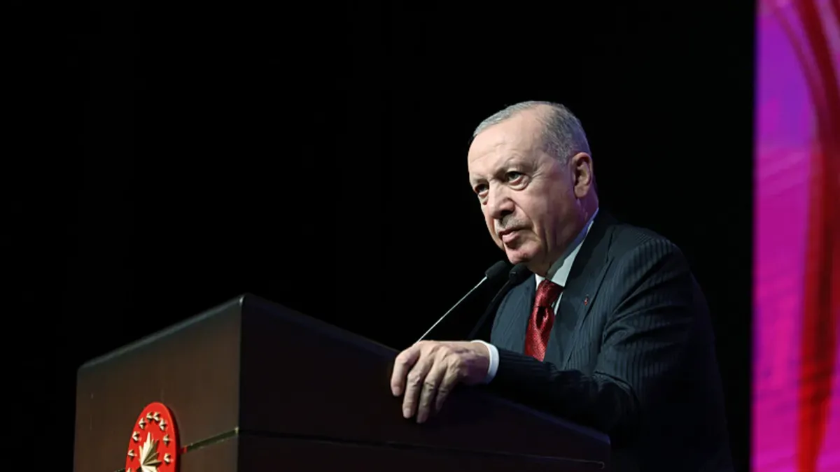 Başkan Recep Tayyip Erdoğan, Beştepe Millet Kütüphanesi'nde açıklamalarda bulunurken.