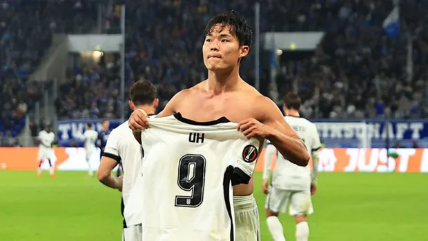 Beşiktaş forması giyen Hyeon-gyu Oh, Hoffenheim'a attığı gol sonrası sevinç yaşıyor.