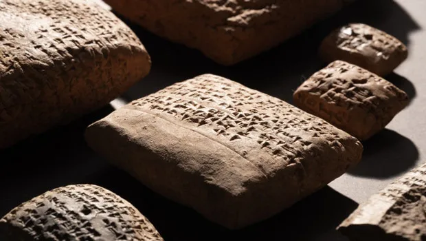 Sivas Kayalıpınar'da yapılan kazılarda gün yüzüne çıkarılan Hitit dönemine ait çivi yazılı tabletler.