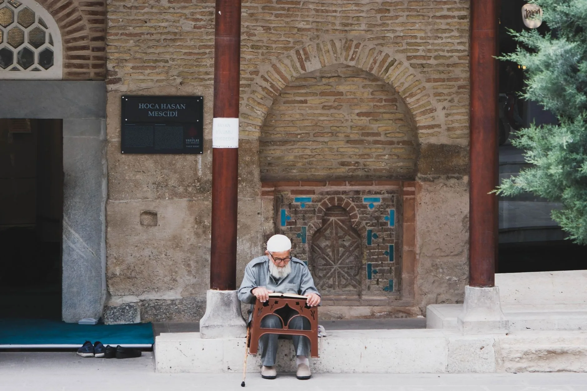 Haliç manzaralı, 250 yıllık tarihi Hoca İshak Efendi İmam Hatip Ortaokulu binası.