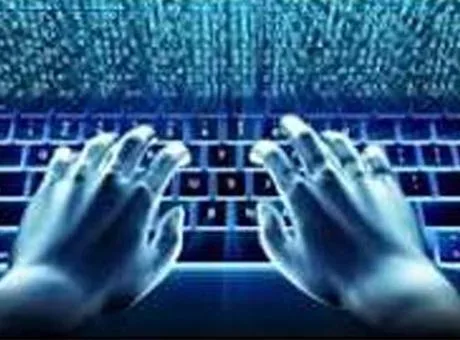 PHP siber güvenlik açığı ve sunucu alarmı konsept görseli