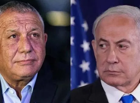 İsrail'de başbakanlık anketinde Eisenkot'un Netanyahu'yu geçtiğini gösteren bir grafik.