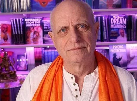 "Kıyamet Kahini" olarak bilinen medyum Craig Hamilton-Parker'ın kehanetini ve Sibirya'daki veba araştırma enstitüsünde...