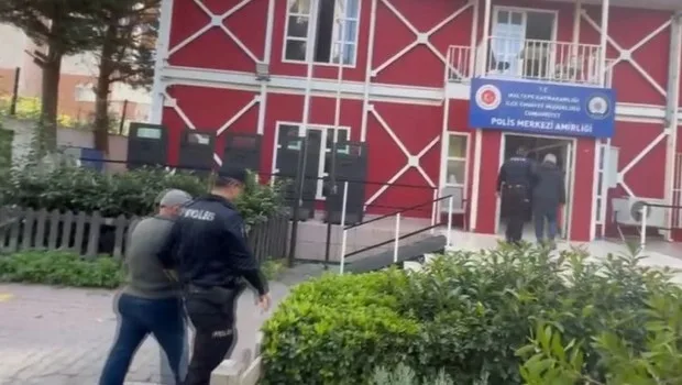 Maltepe Cevizli Mahallesi'nde çöken bina çevresinde alınan güvenlik önlemleri ve arama kurtarma çalışmaları