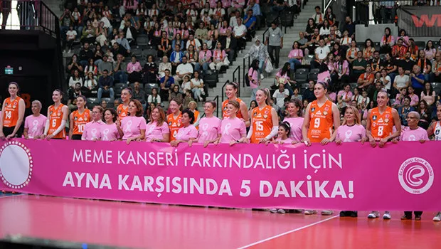 Eczacıbaşı ve Memorial iş birliğiyle düzenlenen meme kanseri farkındalık maçı