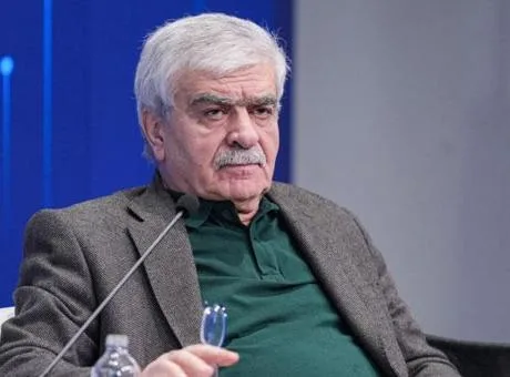 Yazar ve yayıncı Cevat Özkaya için Üsküdar Marmara Üniversitesi İlahiyat Fakültesi Camisi'nde düzenlenen cenaze töreni.