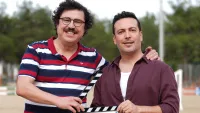 İbrahim Büyükak ve Oğuzhan Koç, Yol Arkadaşım 3 filminin setinde.