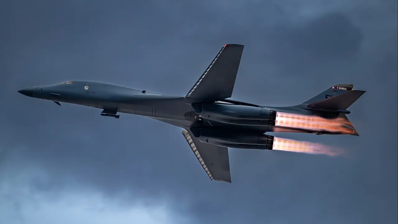 ABD'den İran'a B-1 bombardıman uçaklı hamle