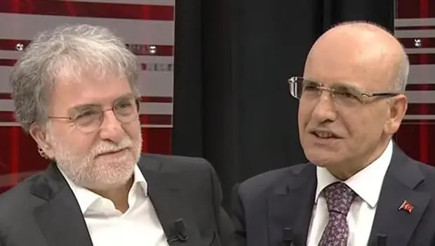 Hazine ve Maliye Bakanı Mehmet Şimşek CNN Türk yayınında.