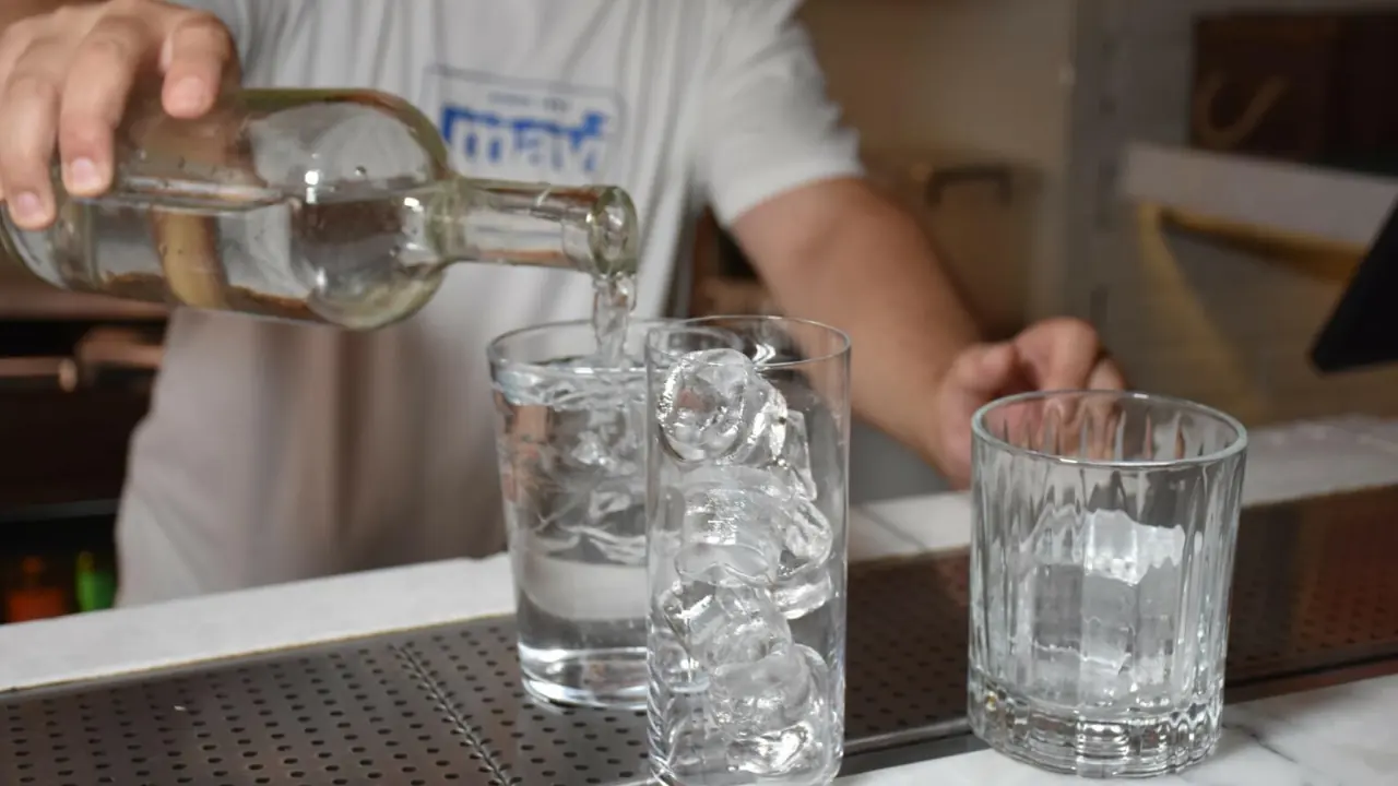 Buzdaki Gizli Tehlike: Gıda Zehirlenmesine Dikkat!