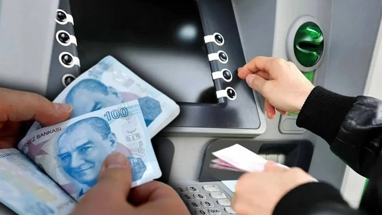 Temmuz 2026 emekli ve memur maaş zammını gösteren grafik ve Türk Lirası banknotları.