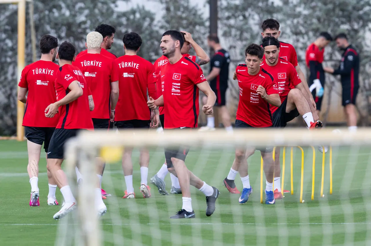 5 Haziran 2026 tarihli spor gazetelerinin manşetlerinden oluşan kolaj.