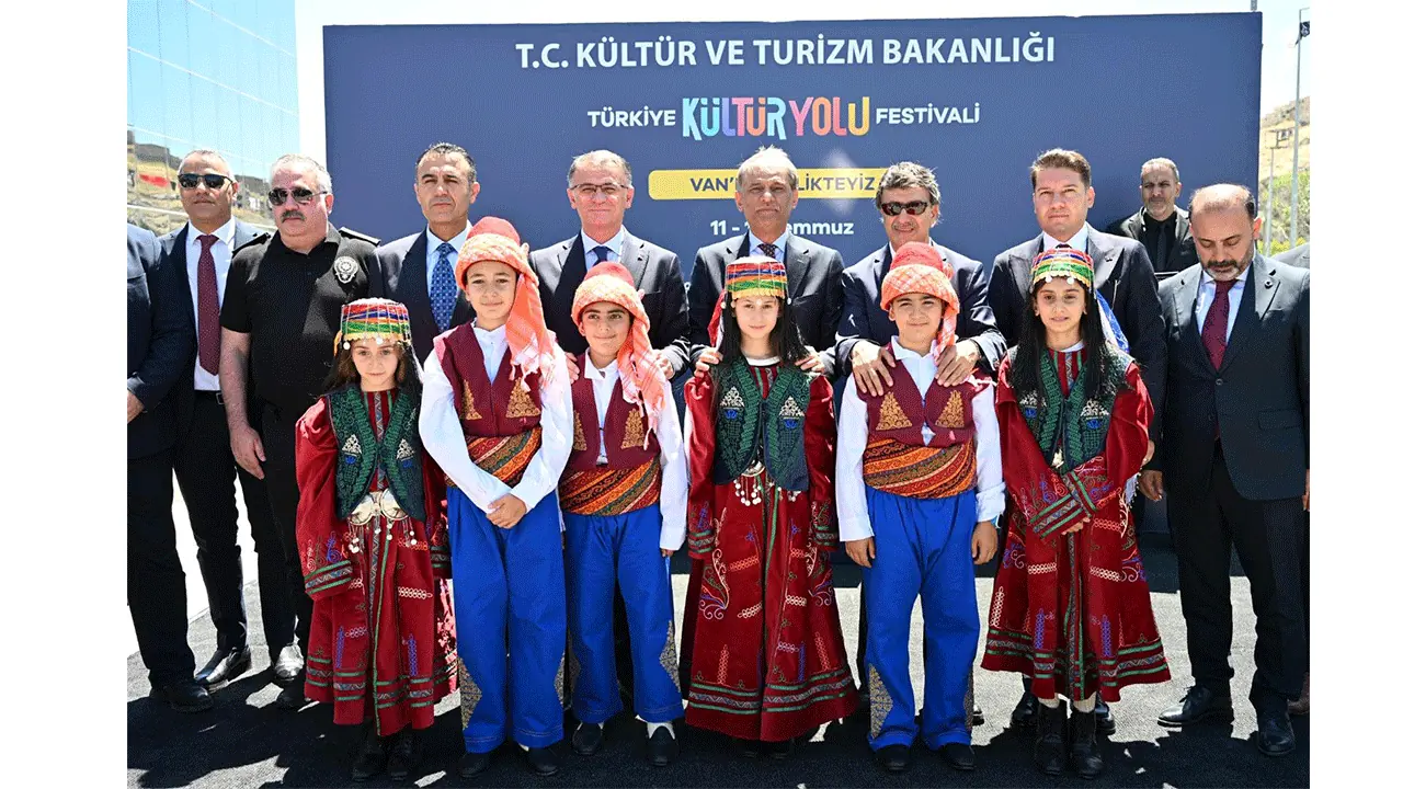 Van’da Kültür Yolu Festivali Başladı: Dokuz Günlük Şölen