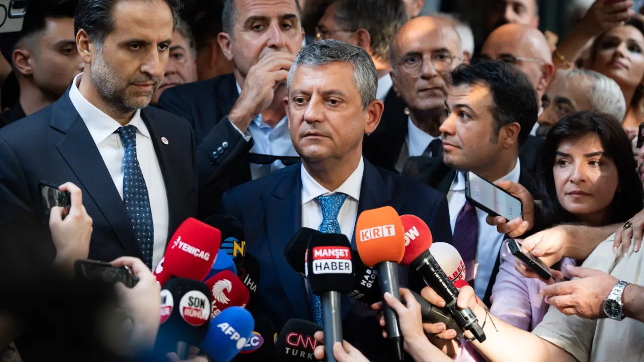 Yeni Parti'de Özgür Özel'in A Takımı belli oldu