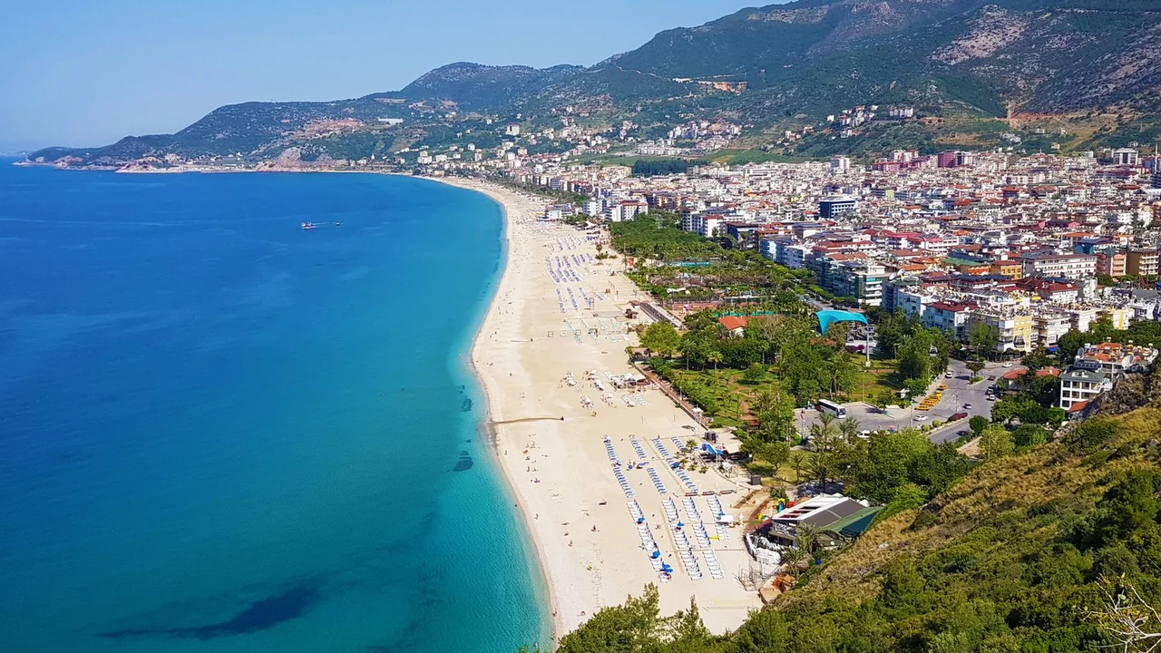 Alanya Hava Durumu Uyarısı: Meteoroloji'den Son Dakika Raporu ve 7 Günlük Detaylı Tahmin