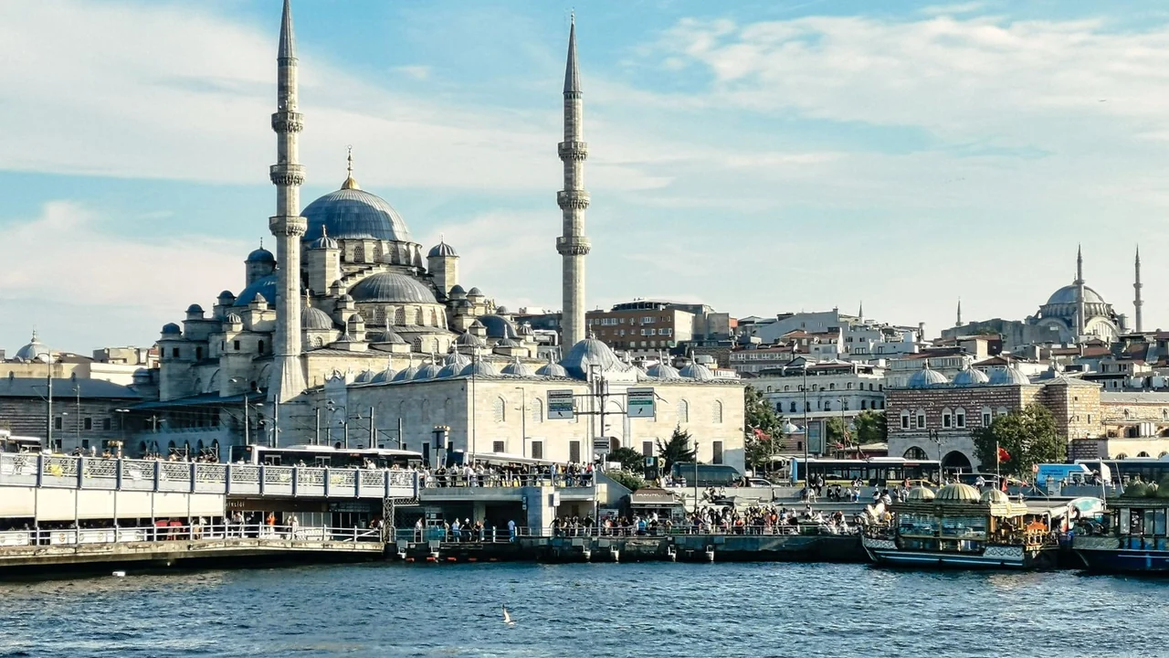 Samsung'un Yeni Çağı: Yapay Zeka Devriminden Katlanabilir Teknolojilere Global Hakimiyetin Şifreleri