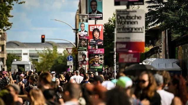 Wahl in Berlin: Junge Wähler fordern Finanzierungskonzepte