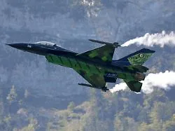 Ein Nato-Kampfjet patrouilliert im Luftraum.