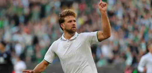 Fußballspieler feiert Tor in der Bundesliga
