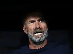 Bundestrainer Jürgen Klopp beobachtet das Länderspiel der deutschen Nationalmannschaft gegen Griechenland.