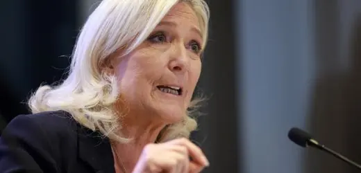 Marine Le Pen bei einer politischen Veranstaltung in Frankreich