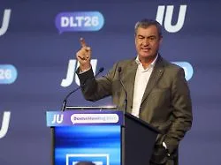 Markus Söder bei einer Rede auf dem Deutschlandtag der Jungen Union, während er vor dem Scheitern der Bundesregierung warnt.