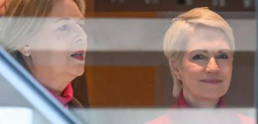 Politikerinnen der SPD und CDU im Deutschen Bundestag.