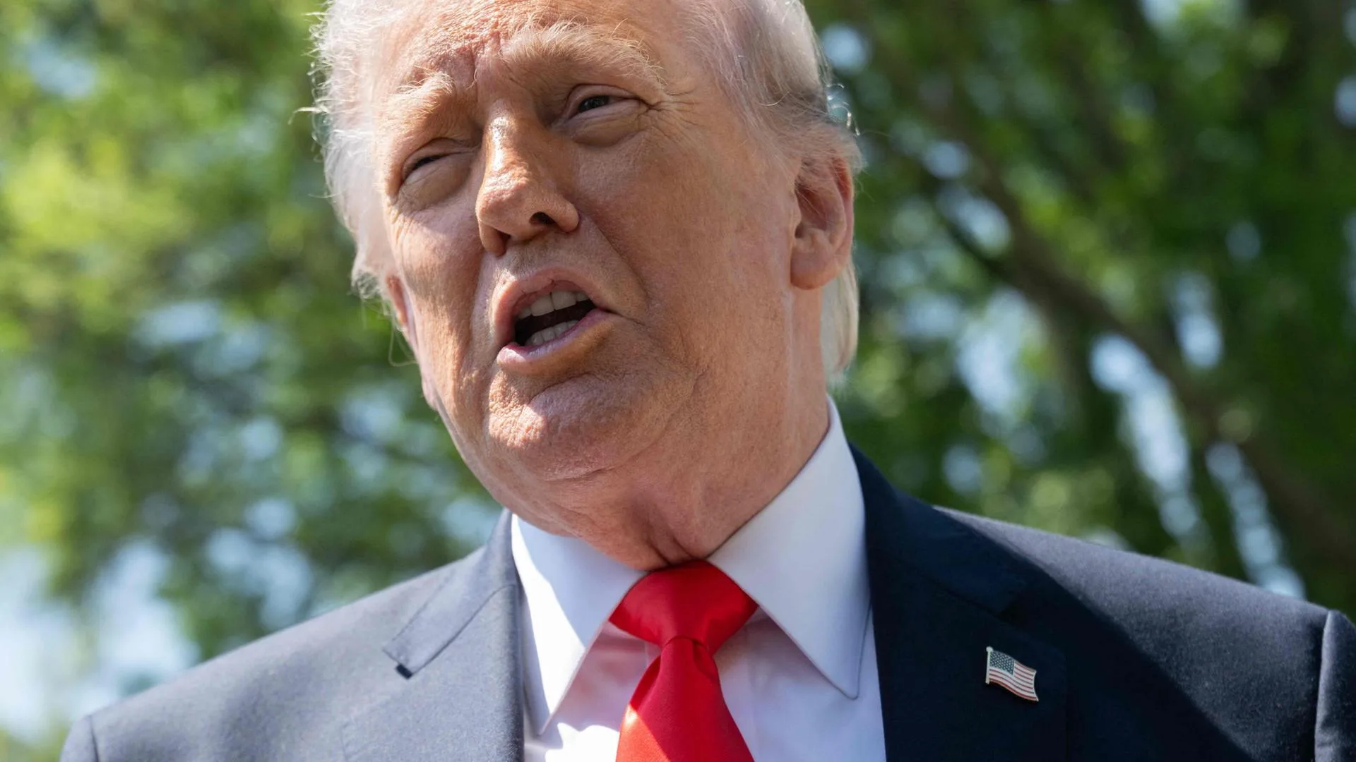US-Präsident Donald Trump und der ukrainische Staatschef Wolodymyr Selenskyj im politischen Spannungsfeld.